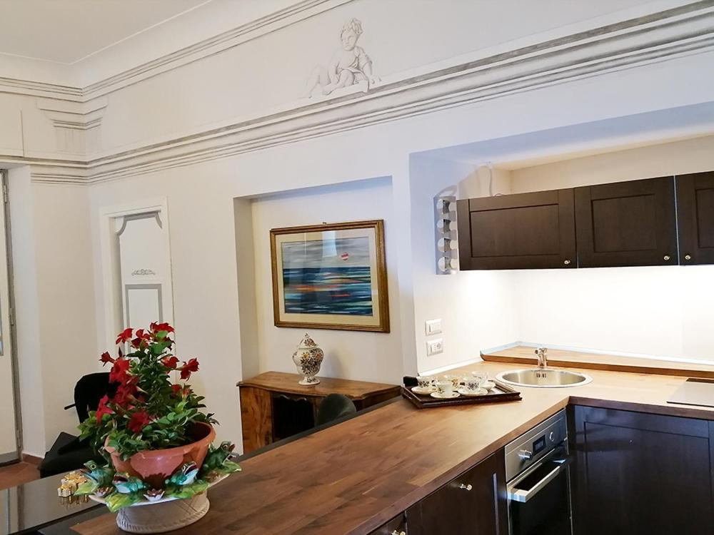 Domus Almapetra Ai Fori Imperiali Apartment Roma Ngoại thất bức ảnh